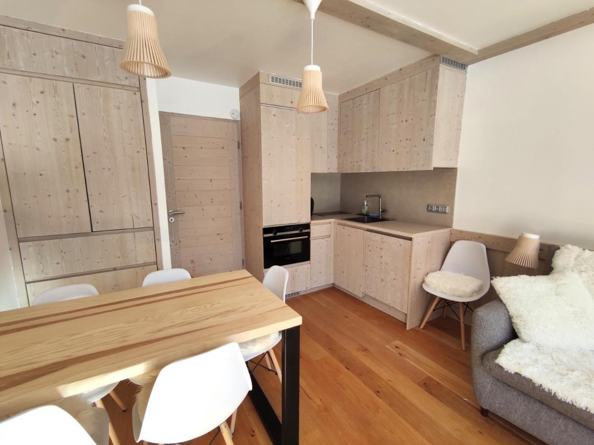 Douglas - Au Coeur Du Jardin Alpin Apartment Courchevel